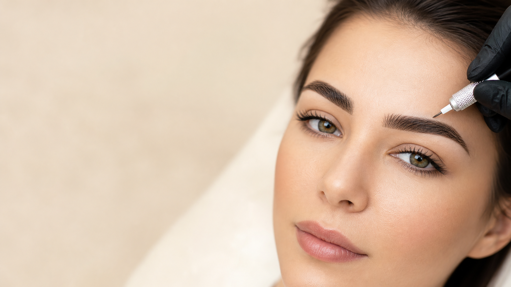 آیا میکروبلیدینگ باعث ریزش ابرو می‌شود؟ پاسخ به سؤالات مهم